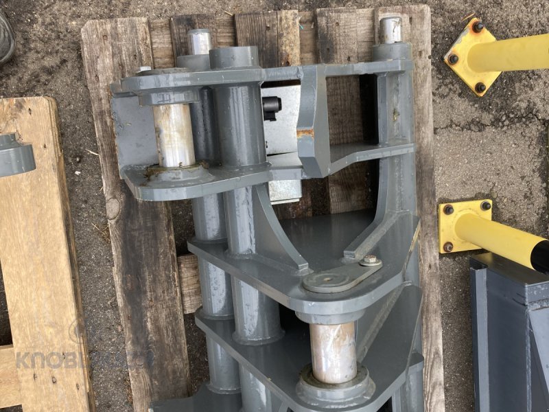 Sonstiges Baggerzubehör des Typs Kramer Kramer Aufnahme HV/TH-L, Neumaschine in Immendingen (Bild 1)