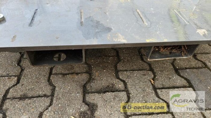 Sonstiges Mähdrescherzubehör от тип CLAAS GEWICHT Xerion, Neumaschine в Meppen (Снимка 3)