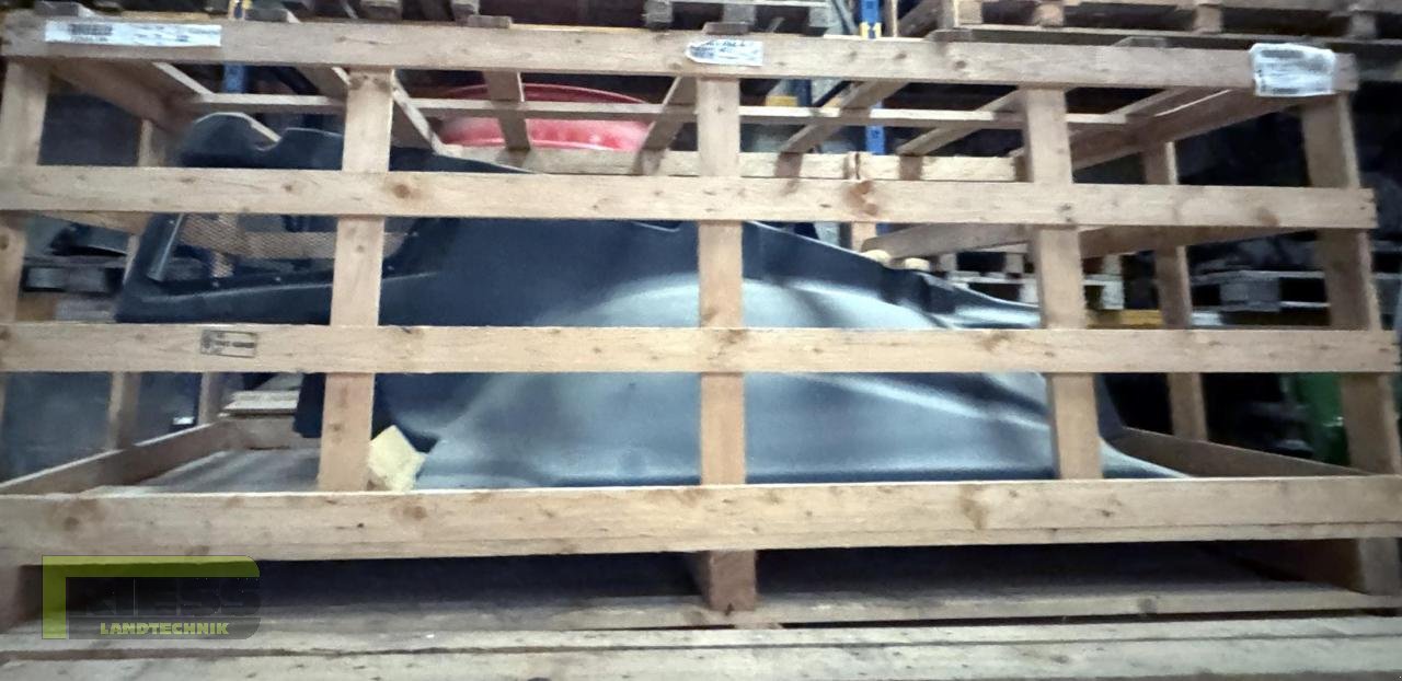 Sonstiges Mähdrescherzubehör des Typs CLAAS Kotflügel hinten li. Jaguar 00 2401 702 4, Gebrauchtmaschine in Homberg/Ohm - Maulbach (Bild 5)