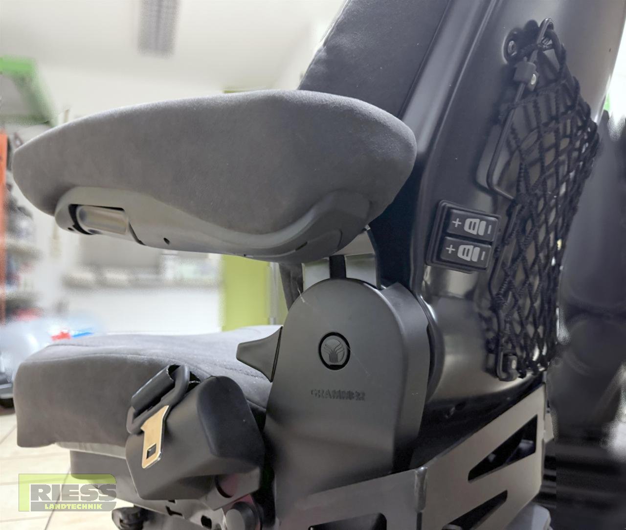 Sonstiges Mähdrescherzubehör des Typs CLAAS MSG95EL/742 Fahrersitz Grammer Actimo Evolution 12, Neumaschine in Homberg/Ohm - Maulbach (Bild 8)