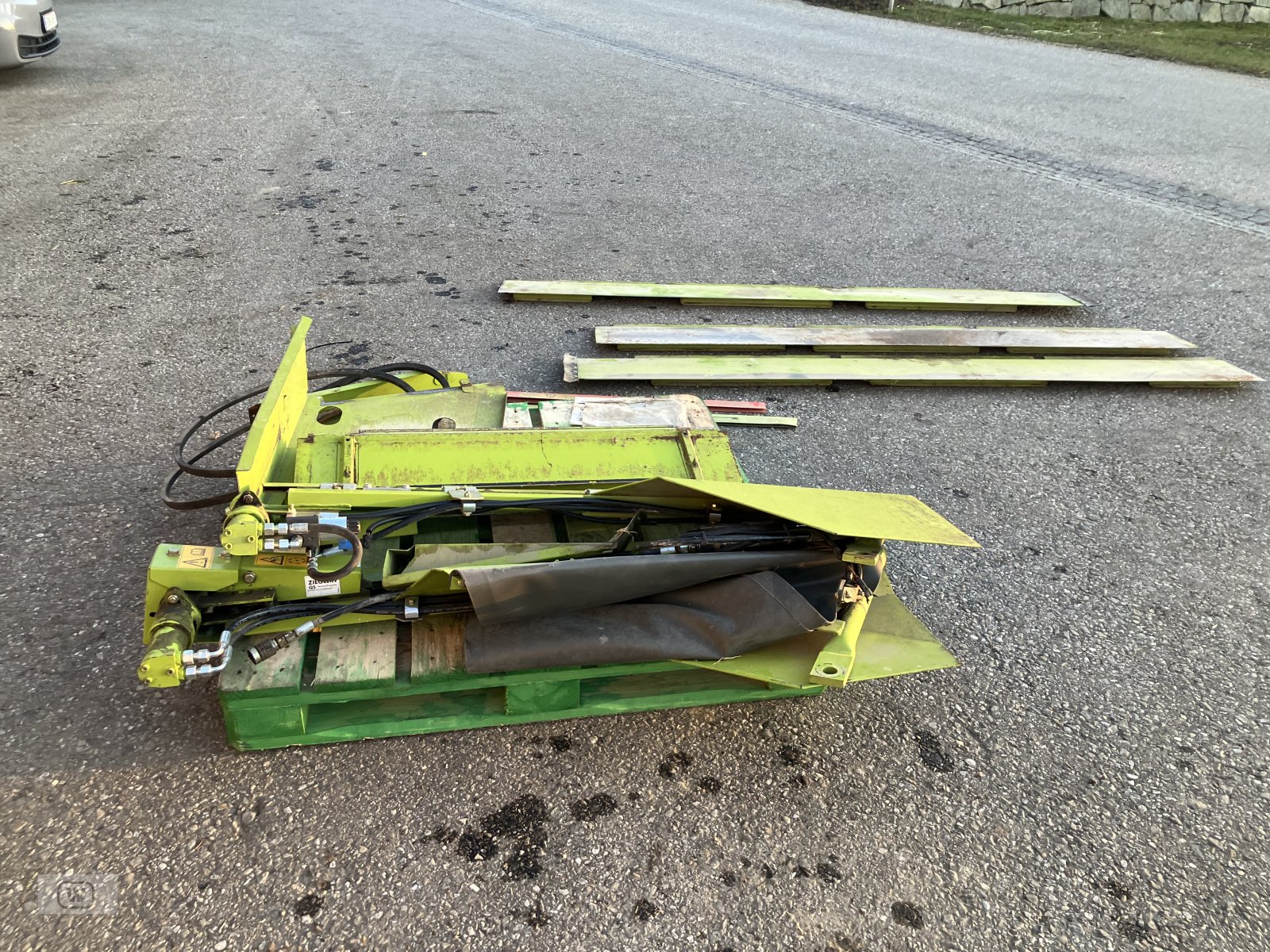 Sonstiges Mähdrescherzubehör typu CLAAS Rapsmesser mit Einlegeblechen zuV900  Typ 716, Gebrauchtmaschine v Zell an der Pram (Obrázek 2)