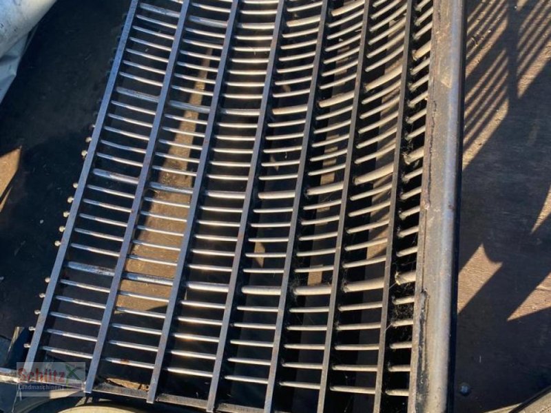 Sonstiges Mähdrescherzubehör des Typs New Holland Maisausrüstung, Korb und Siebe für NH Mähdrescher TC 5.80 5080 5070, Gebrauchtmaschine in Schierling (Bild 1)