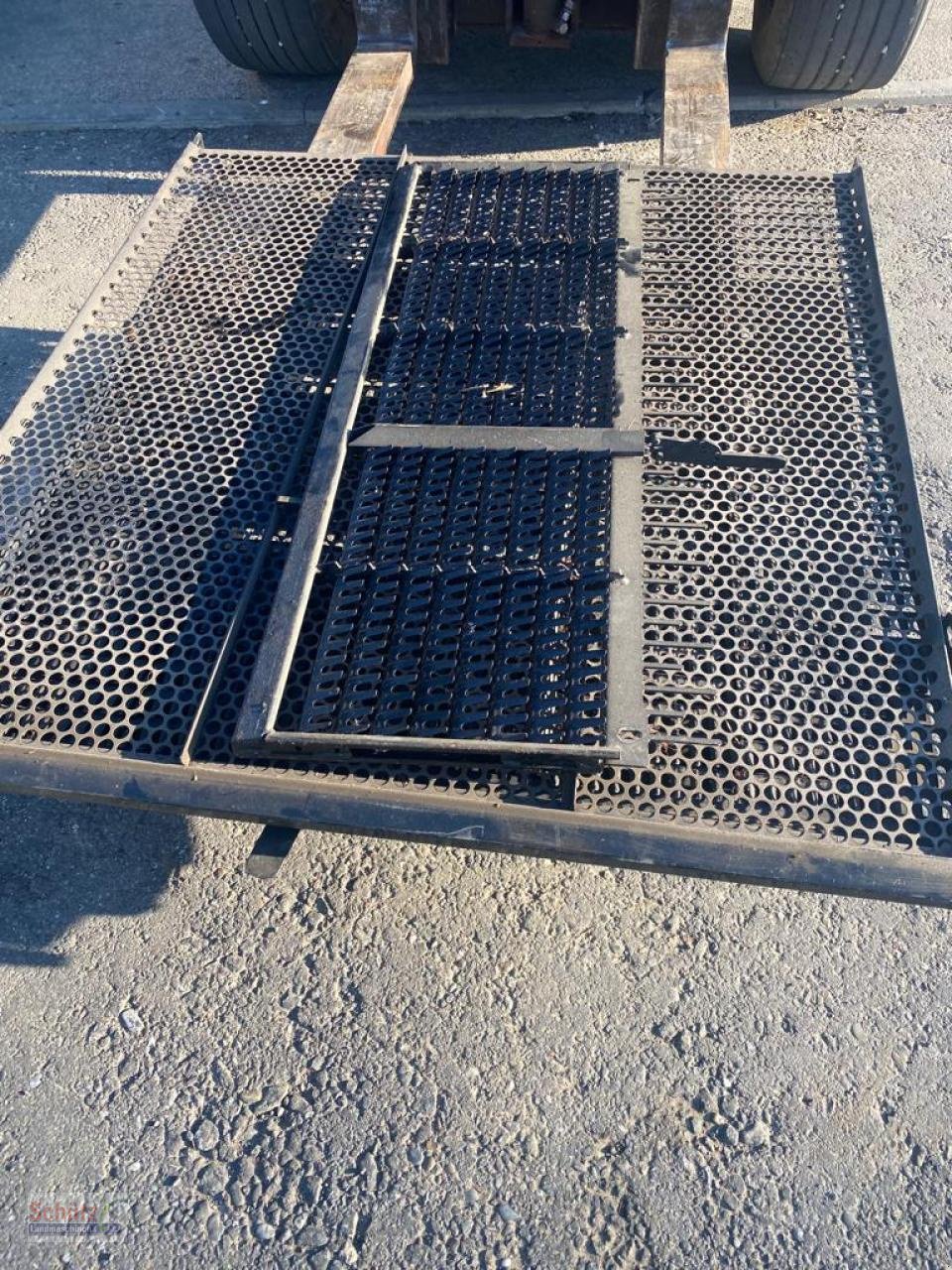 Sonstiges Mähdrescherzubehör typu New Holland Maisausrüstung, Korb und Siebe für NH Mähdrescher TC 5.80 5080 5070, Gebrauchtmaschine v Schierling (Obrázek 2)