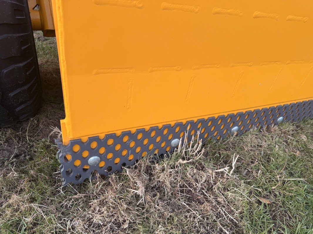 Sonstiges Straßenbau des Typs Gutzwiller Planierschild LNG 360, Neumaschine in Bad Oldesloe (Bild 3)