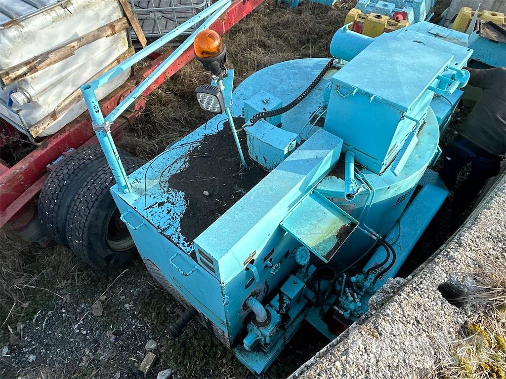 Sonstiges Straßenbau des Typs Sonstige E-Z Pour 200 D, Gebrauchtmaschine in Düsseldorf (Bild 3)