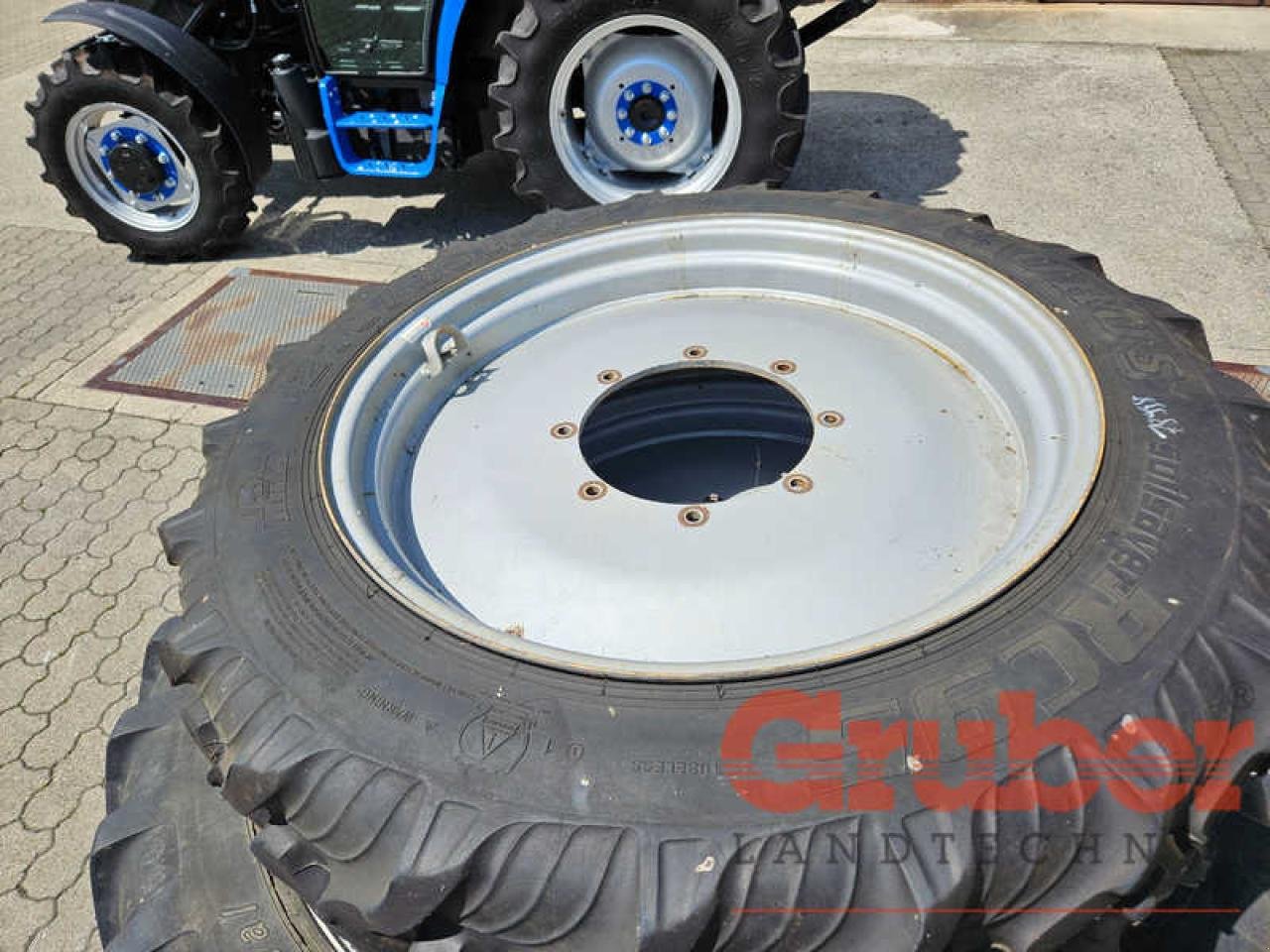 Sonstiges Traktorzubehör typu Alliance 270/95R32 - 12.4R46, Gebrauchtmaschine v Ampfing (Obrázek 2)