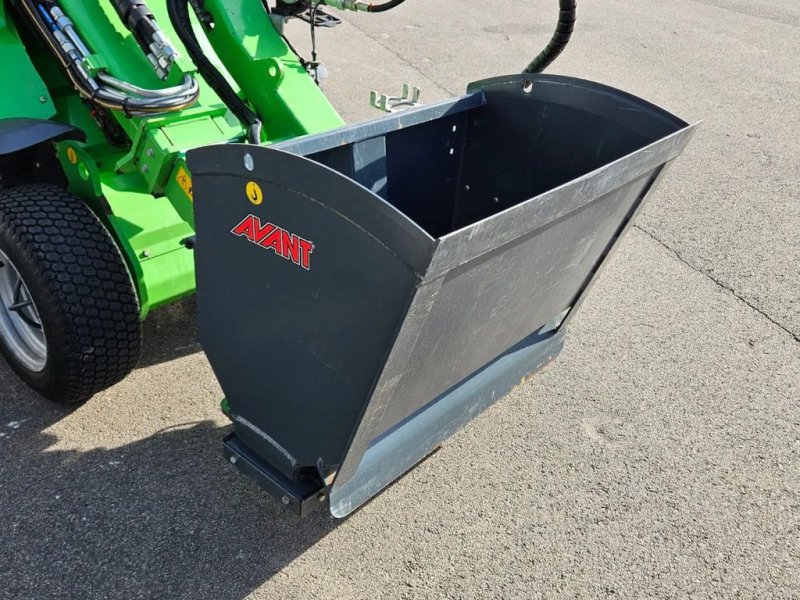 Sonstiges Traktorzubehör des Typs Avant 900 Zand- en zoutstrooier, Gebrauchtmaschine in BENNEKOM (Bild 1)