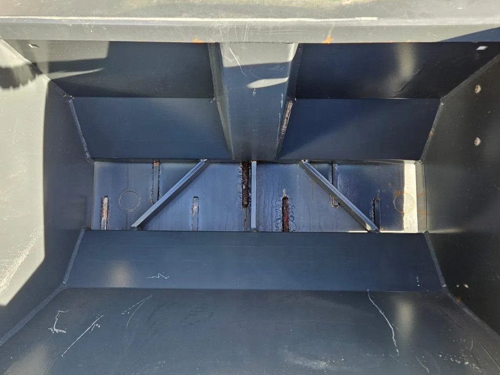 Sonstiges Traktorzubehör typu Avant 900 Zand- en zoutstrooier, Gebrauchtmaschine v BENNEKOM (Obrázek 11)