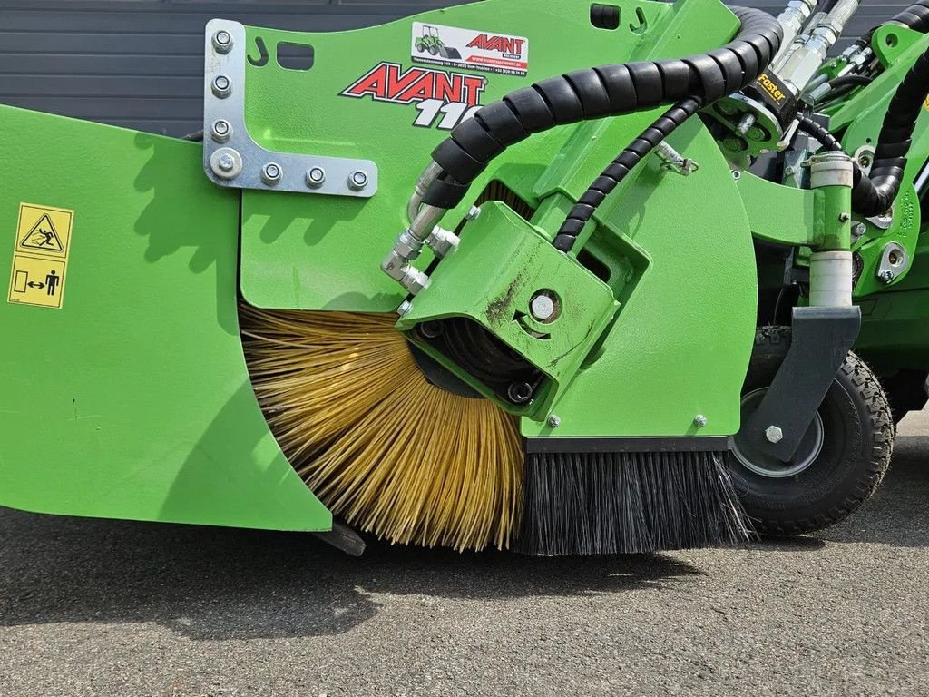 Sonstiges Traktorzubehör typu Avant borstel met opvangbak 1100, Gebrauchtmaschine w BENNEKOM (Zdjęcie 9)