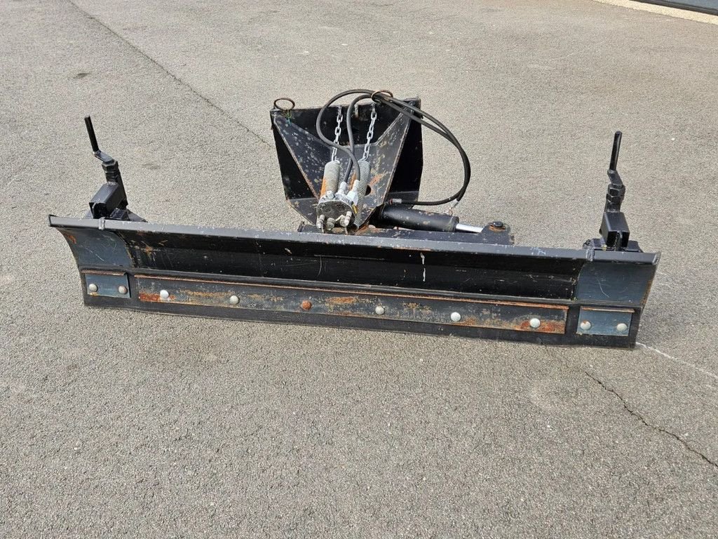 Sonstiges Traktorzubehör типа Avant Dozerblad / Sneeuwschuif, Gebrauchtmaschine в BENNEKOM (Фотография 2)
