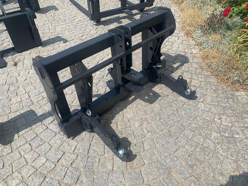 Sonstiges Traktorzubehör des Typs Big Dutchman Adapter auf Dreipunkt KAT 3, Dieci, Agri Farmer, Neumaschine in Göpfritz an der Wild (Bild 3)