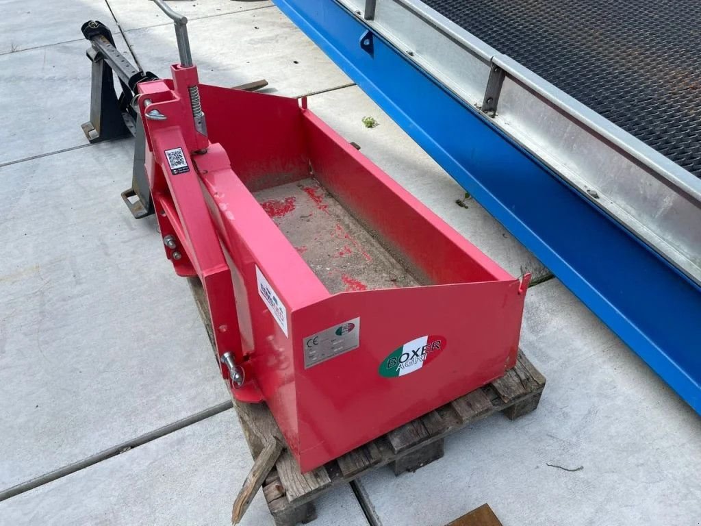 Sonstiges Traktorzubehör van het type Boxer grondbak / transportbak, Neumaschine in Losdorp (Foto 1)