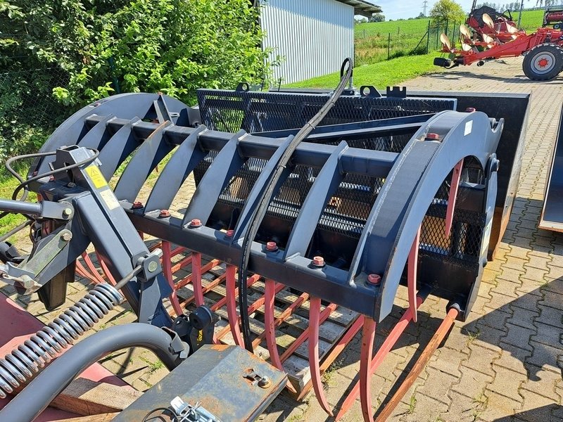 Sonstiges Traktorzubehör типа Bressel & Lade Merlo Dung- und Silagezange XL, Neumaschine в Rollwitz (Фотография 3)