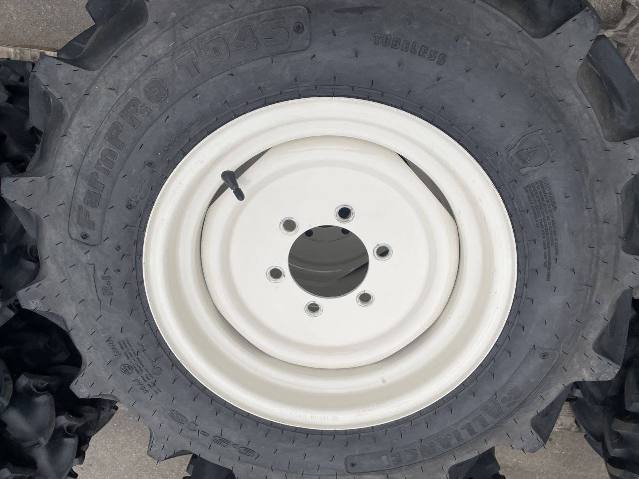 Sonstiges Traktorzubehör typu Bridgestone -, Gebrauchtmaschine v Kesteren (Obrázek 2)