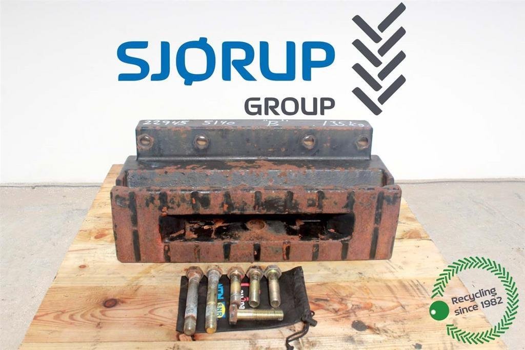 Sonstiges Traktorzubehör типа Case IH 5140 Basisklods / Weight, Gebrauchtmaschine в Viborg (Фотография 1)