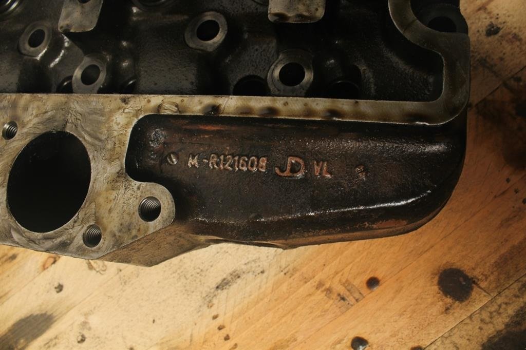 Sonstiges Traktorzubehör типа CLAAS Ares 697 Topstykke / Cylinder Head, Gebrauchtmaschine в Viborg (Фотография 6)