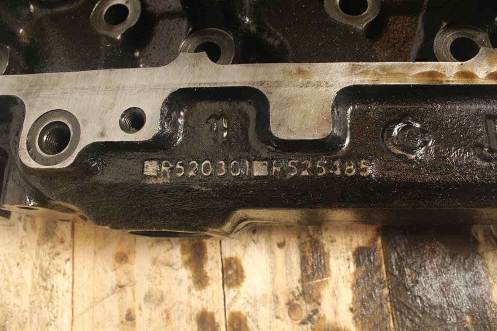 Sonstiges Traktorzubehör του τύπου CLAAS Arion 630C Topstykke / Cylinder Head, Gebrauchtmaschine σε Viborg (Φωτογραφία 4)