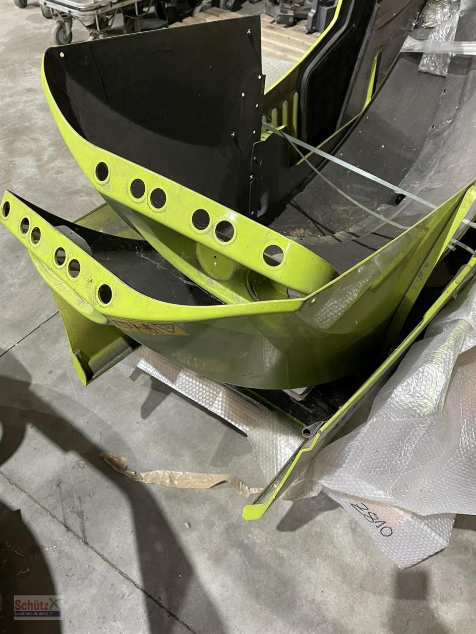 Sonstiges Traktorzubehör типа CLAAS Axion 820 Motorhaube Kotflügel Seitendeckel, Gebrauchtmaschine в Schierling (Фотография 4)