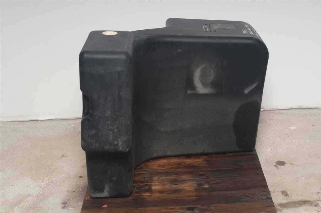 Sonstiges Traktorzubehör des Typs CLAAS AXION 850 Dieseltank / Fuel Tank, Gebrauchtmaschine in Viborg (Bild 2)