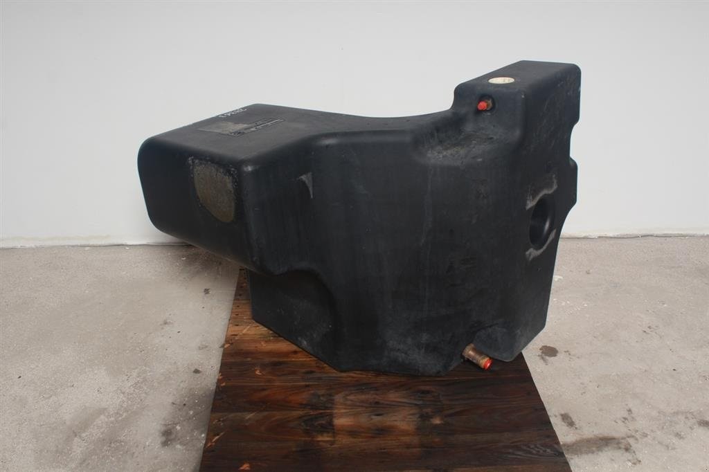 Sonstiges Traktorzubehör des Typs CLAAS AXION 850 Dieseltank / Fuel Tank, Gebrauchtmaschine in Viborg (Bild 6)