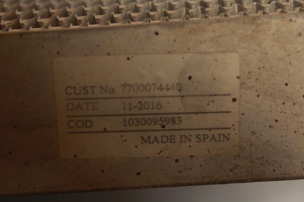 Sonstiges Traktorzubehör типа CLAAS AXION 850 Intercooler, Gebrauchtmaschine в Viborg (Фотография 6)