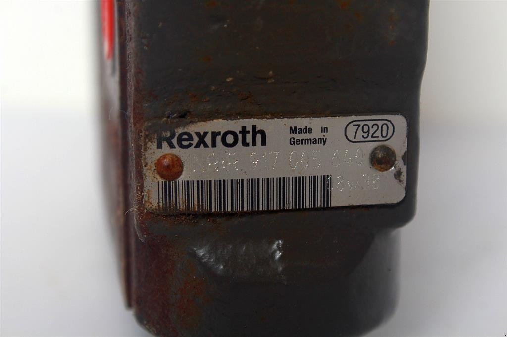 Sonstiges Traktorzubehör des Typs CLAAS AXION 850 Liftventil / Hydraulic Lift Valve, Gebrauchtmaschine in Viborg (Bild 6)