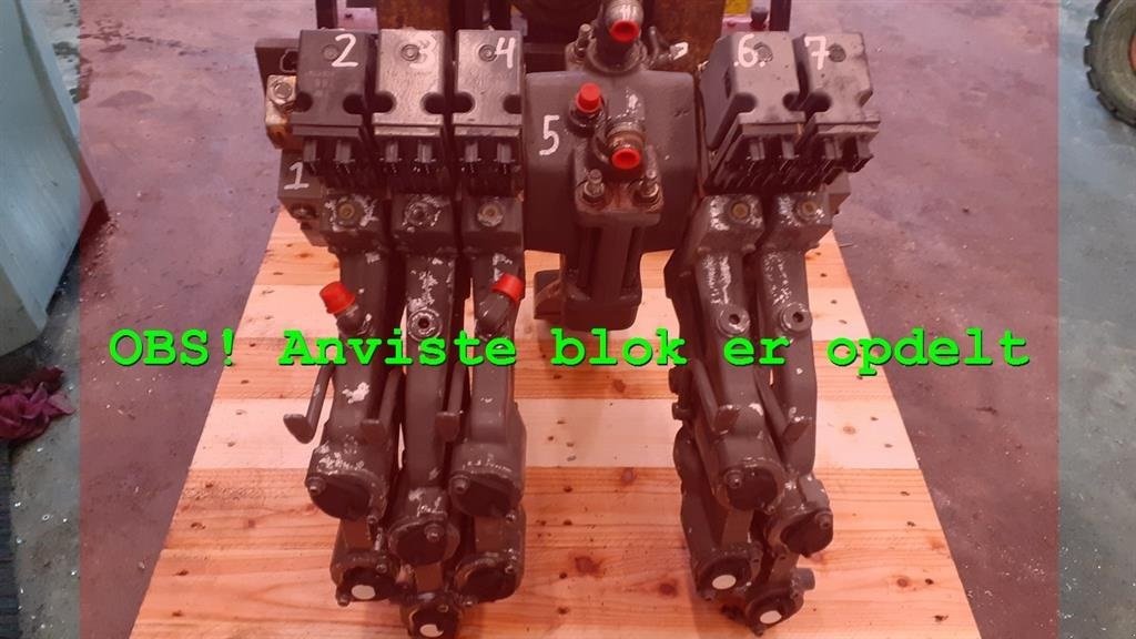 Sonstiges Traktorzubehör типа CLAAS AXION 850 Power Beyond Ventil / Power Beyond Valve, Gebrauchtmaschine в Viborg (Фотография 10)