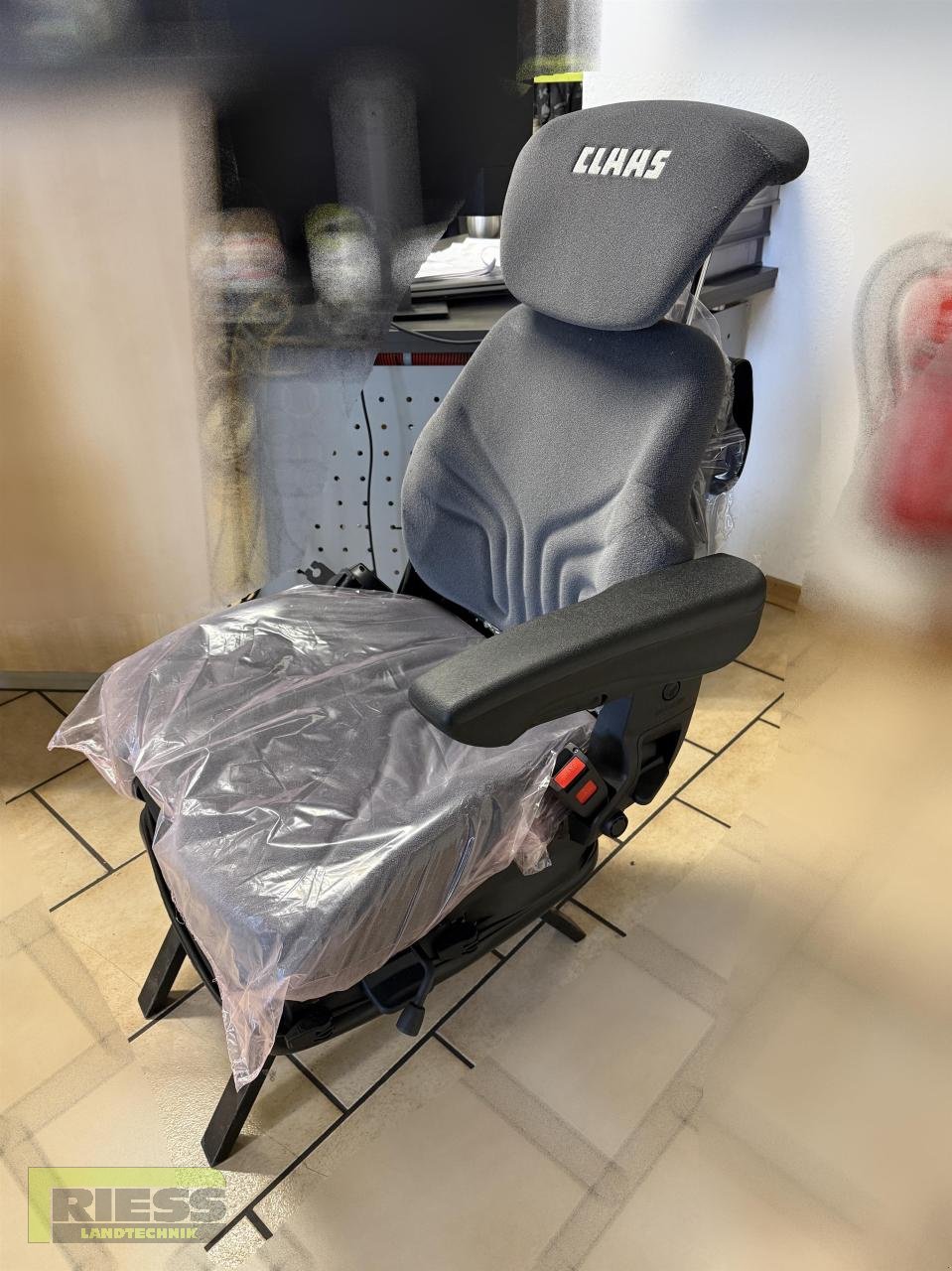 Sonstiges Traktorzubehör del tipo CLAAS CLAAS Fahrersitz Grammer MSG97G/741, Neumaschine en Homberg/Ohm - Maulbach (Imagen 3)