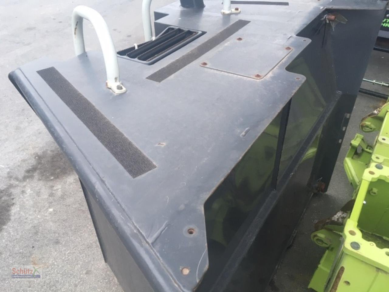 Sonstiges Traktorzubehör des Typs CLAAS Dieseltank für Claas Xerion 3800, Gebrauchtmaschine in Schierling (Bild 4)