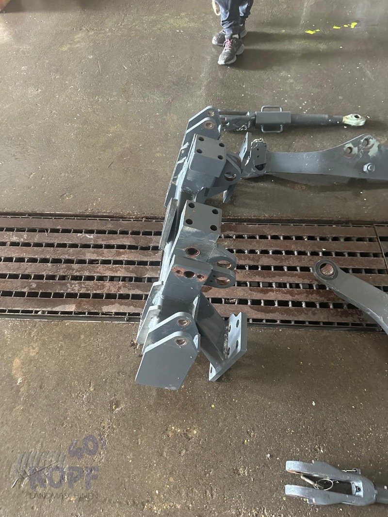 Sonstiges Traktorzubehör του τύπου CLAAS Dreipunktbock Unterlenker Hubstreben Xerion, Gebrauchtmaschine σε Schutterzell (Φωτογραφία 2)