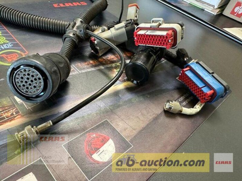 Sonstiges Traktorzubehör типа CLAAS S10 TERMINAL + NAV CONTROLLER, Gebrauchtmaschine в Schwend (Фотография 9)