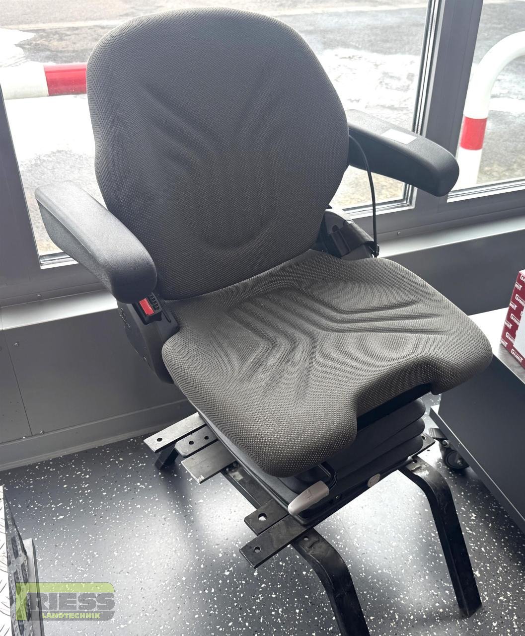 Sonstiges Traktorzubehör del tipo CLAAS SITZ GRAMMER Compacto MSG93/521, Neumaschine en Homberg/Ohm - Maulbach (Imagen 1)