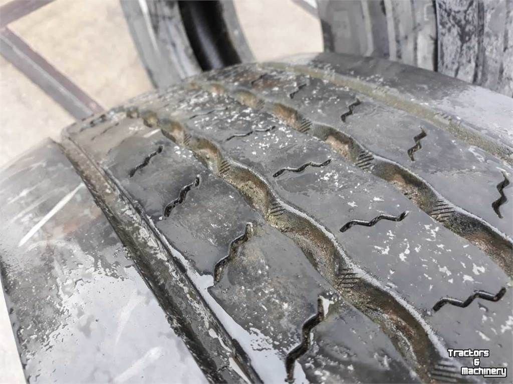 Sonstiges Traktorzubehör van het type Continental 31580R225 315/80X R22,5, Gebrauchtmaschine in Zevenaar (Foto 3)