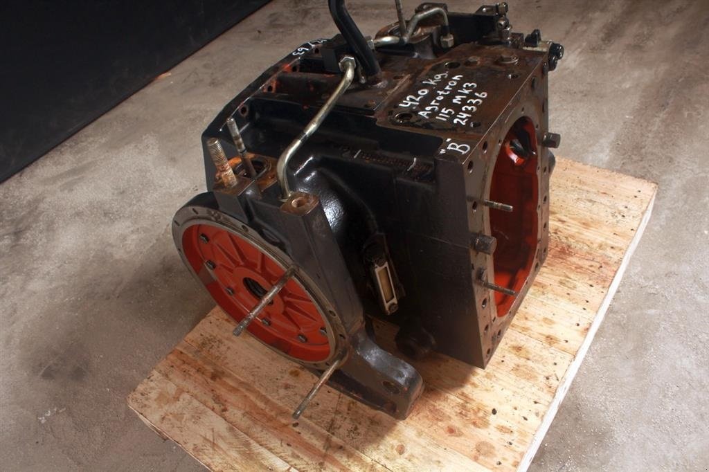 Sonstiges Traktorzubehör типа Deutz Agrotron 115 Bagtøj / Rear Transmission, Gebrauchtmaschine в Viborg (Фотография 4)