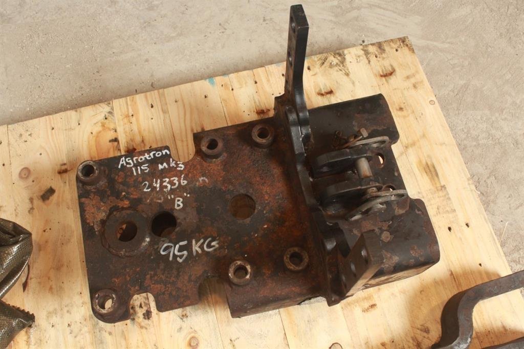 Sonstiges Traktorzubehör типа Deutz Agrotron 115 Træk / Pick Up Hitch, Gebrauchtmaschine в Viborg (Фотография 5)