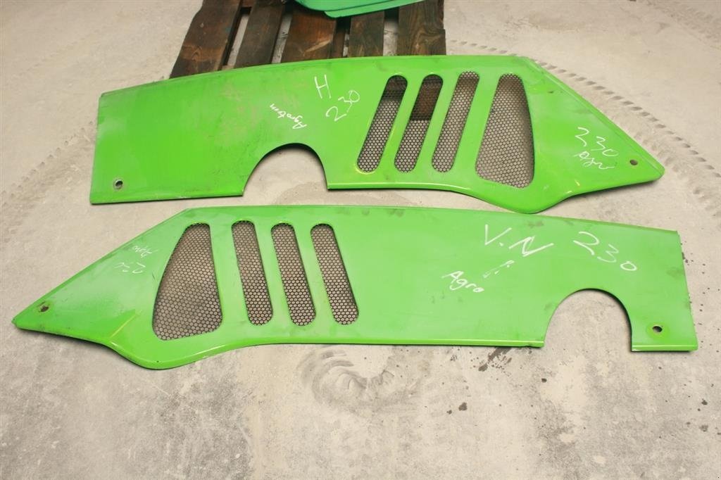 Sonstiges Traktorzubehör Türe ait Deutz Agrotron Motorhjelm / Engine Hood, Gebrauchtmaschine içinde Viborg (resim 2)