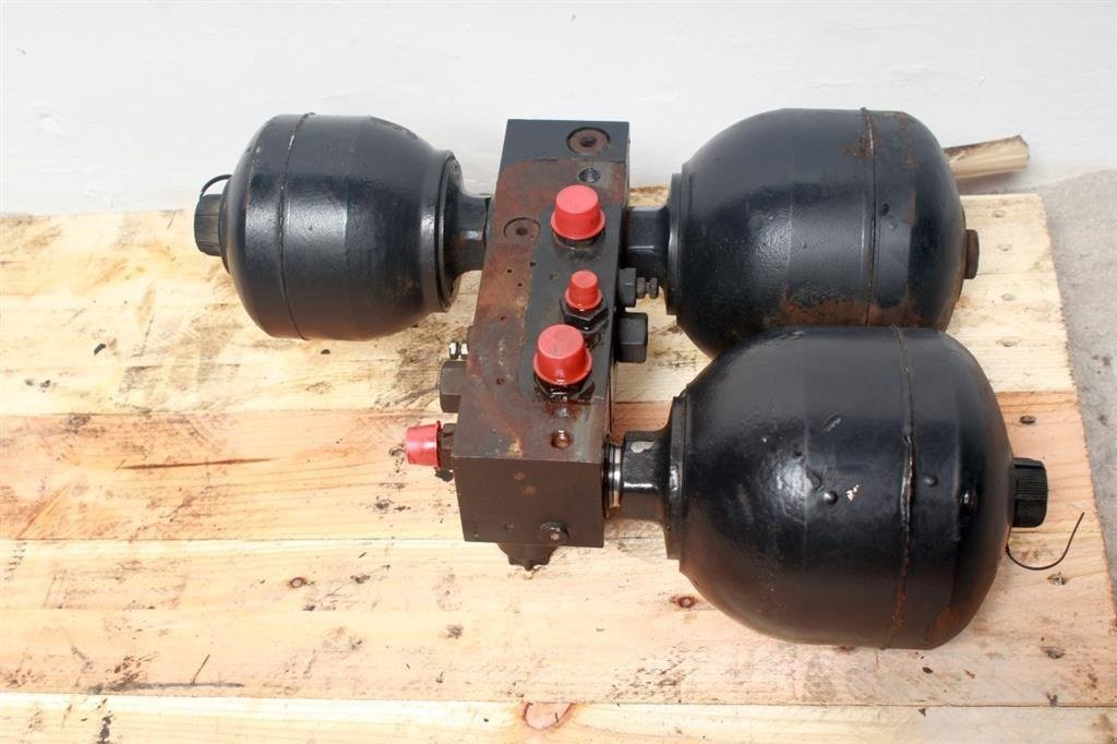 Sonstiges Traktorzubehör typu Deutz TTV 1130 Affjedringsventil / Suspension Controle Valve, Gebrauchtmaschine v Viborg (Obrázek 4)