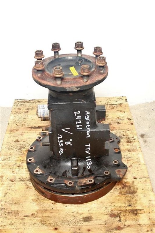 Sonstiges Traktorzubehör tip Deutz TTV 1130 Venstre lår / Left Rear Axle, Gebrauchtmaschine in Viborg (Poză 2)