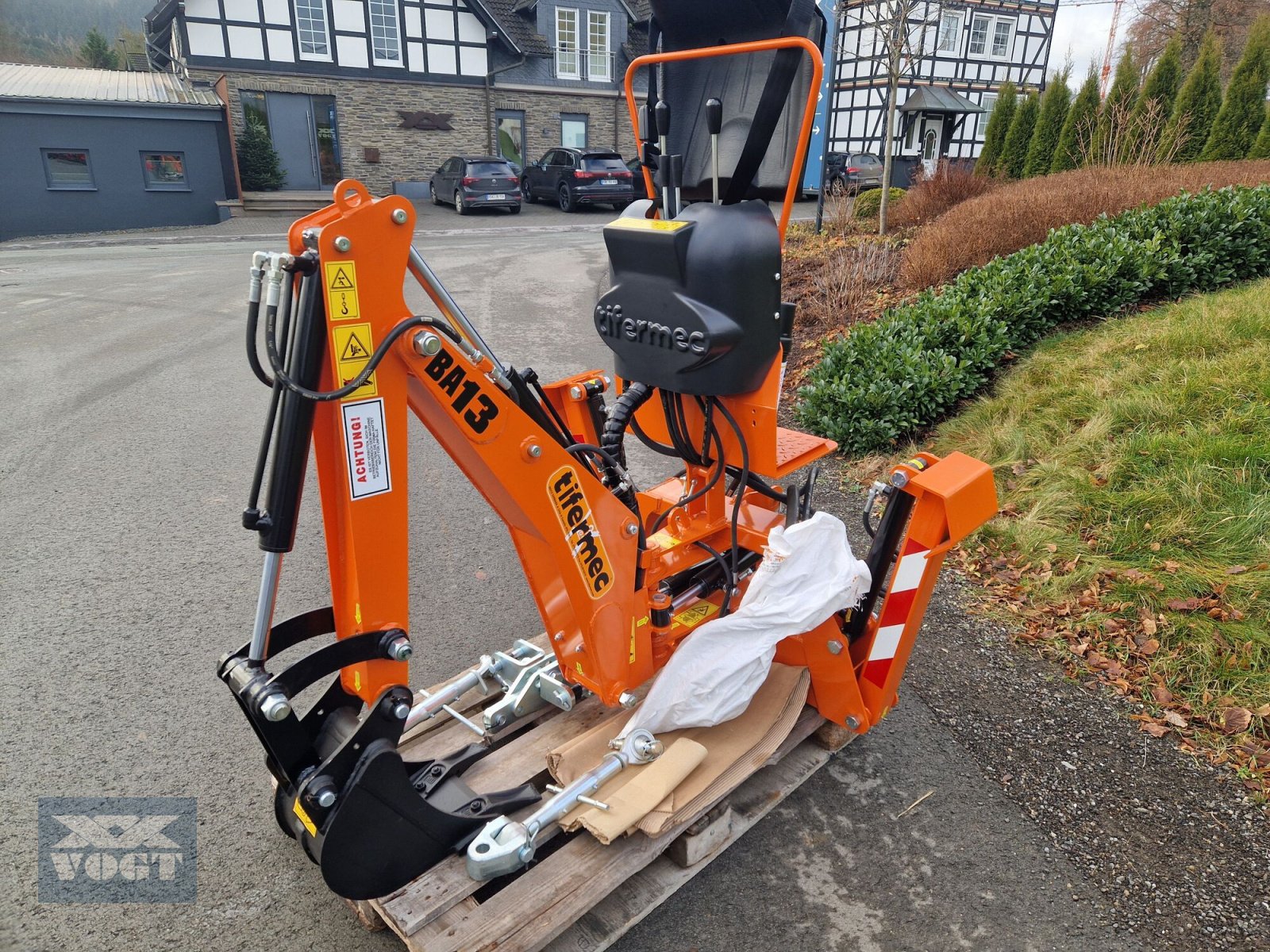 Sonstiges Traktorzubehör типа DIGGER BA 13 Heckbagger /Anbaubagger für Traktor inkl. Baggerschaufel, Neumaschine в Schmallenberg (Фотография 7)