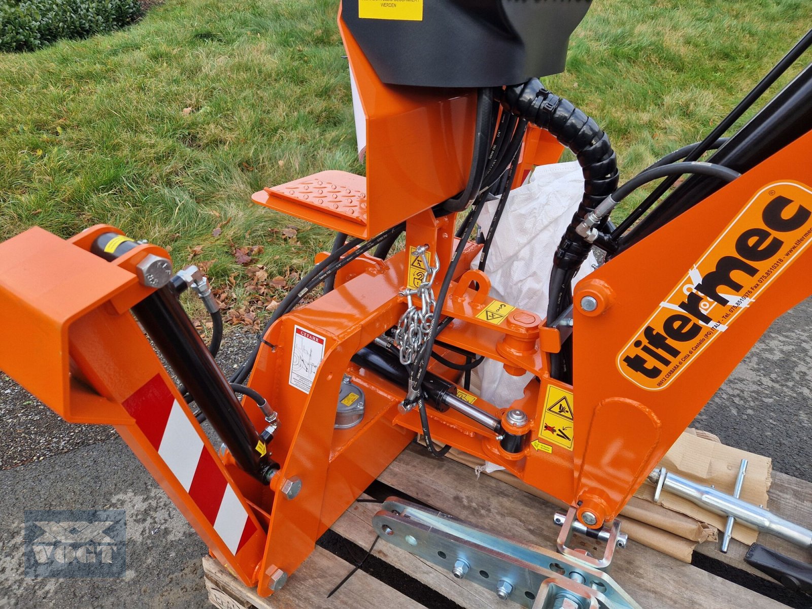 Sonstiges Traktorzubehör типа DIGGER BA 13 Heckbagger /Anbaubagger für Traktor inkl. Baggerschaufel, Neumaschine в Schmallenberg (Фотография 11)