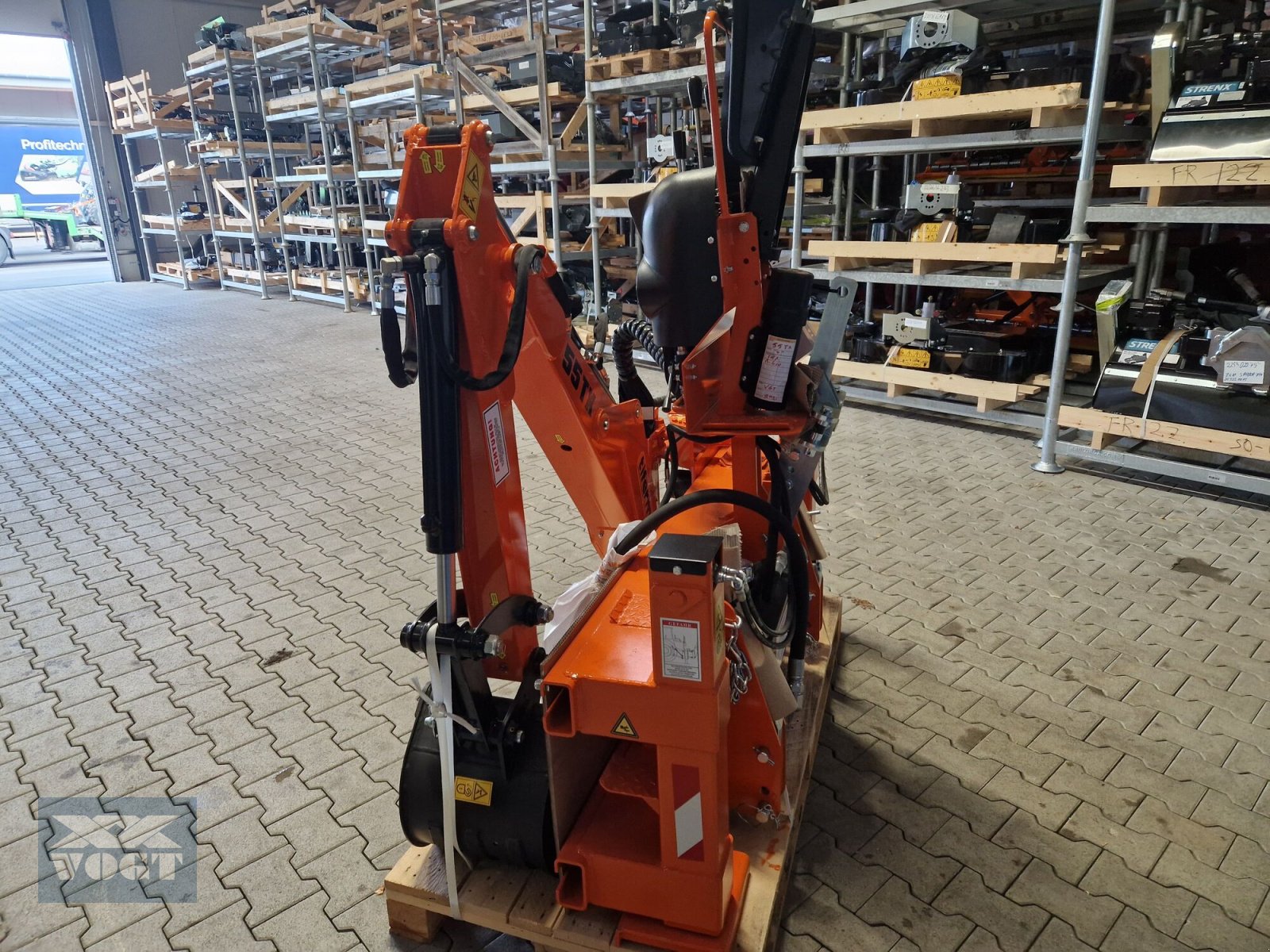 Sonstiges Traktorzubehör a típus DIGGER TIX 55 Heckbagger /Anbaubagger für Traktor inkl. Baggerschaufel-Lagergerät, Neumaschine ekkor: Schmallenberg (Kép 5)