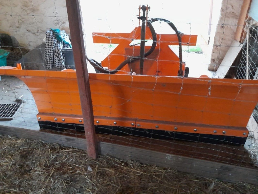 Sonstiges Traktorzubehör типа Düvelsdorf Schneeschiebeschild, Gebrauchtmaschine в Ebersbach (Фотография 3)