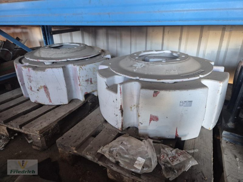 Sonstiges Traktorzubehör des Typs Fendt 1000 kg 2Stk., Neumaschine in Bad Lausick (Bild 1)