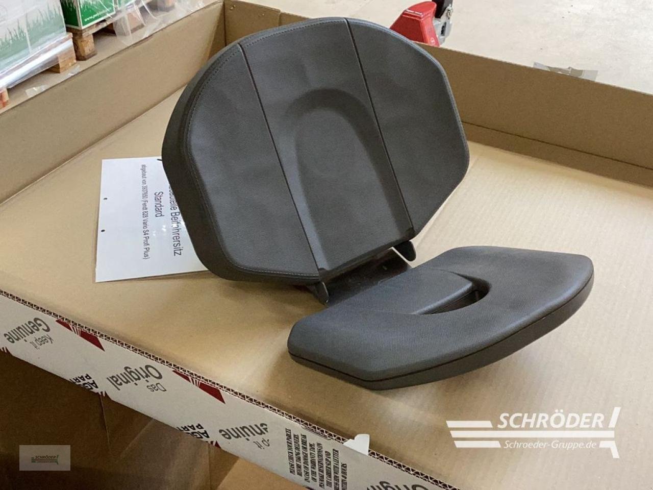 Sonstiges Traktorzubehör типа Fendt BEIFAHRERSITZ STANDARD, Gebrauchtmaschine в Hemmoor (Фотография 2)