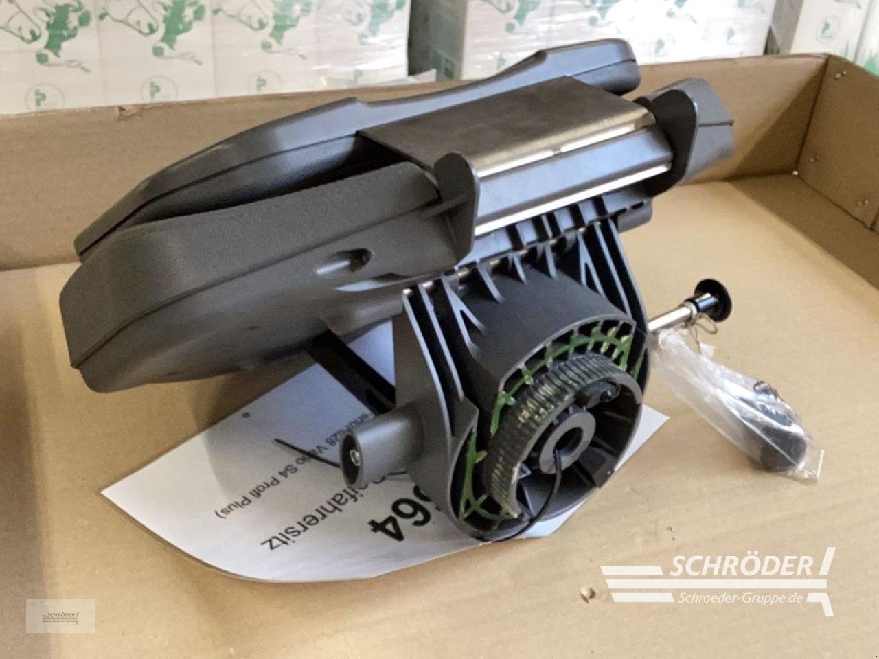 Sonstiges Traktorzubehör типа Fendt BEIFAHRERSITZ STANDARD, Gebrauchtmaschine в Hemmoor (Фотография 3)