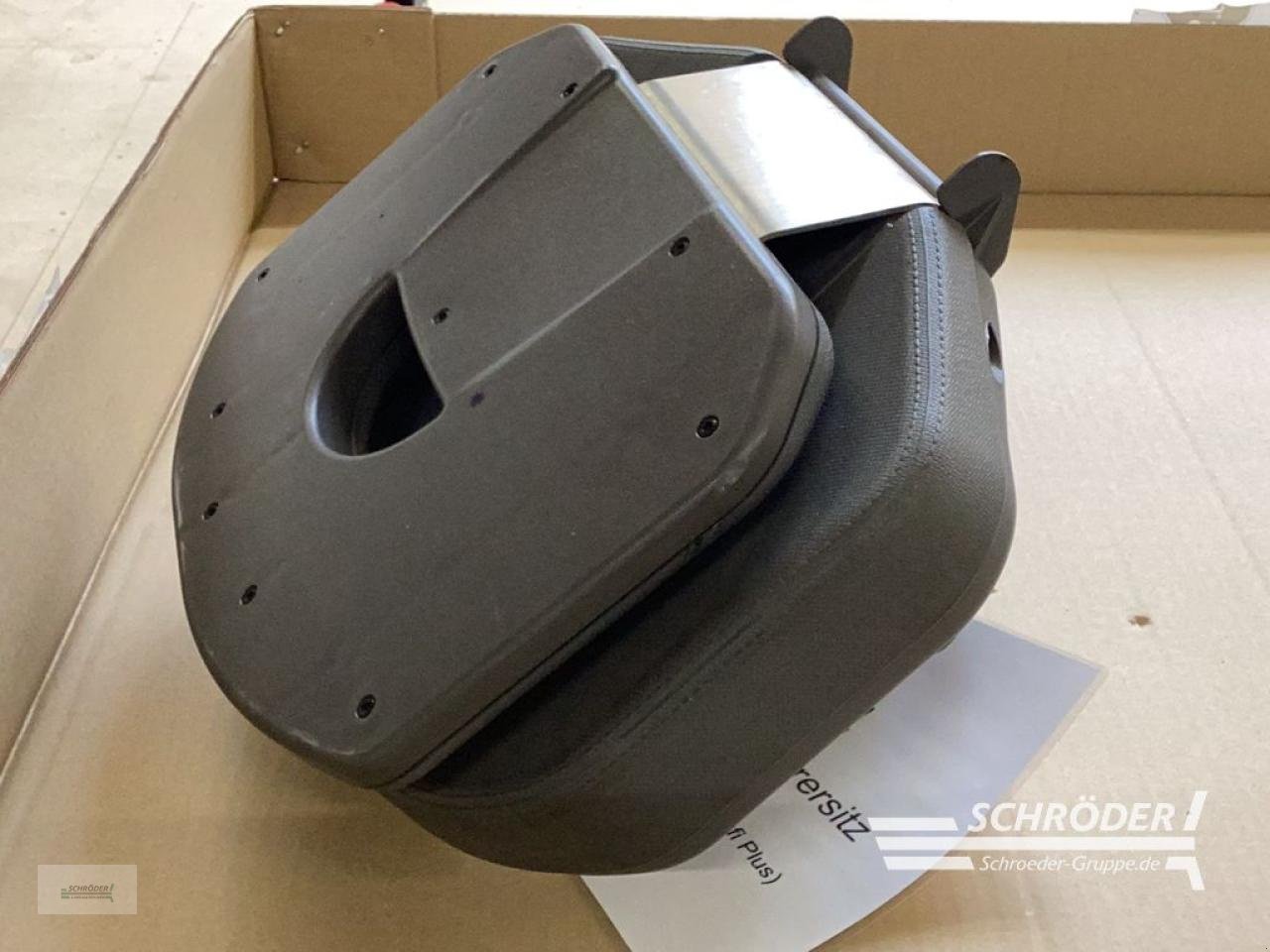 Sonstiges Traktorzubehör типа Fendt BEIFAHRERSITZ STANDARD, Gebrauchtmaschine в Hemmoor (Фотография 4)