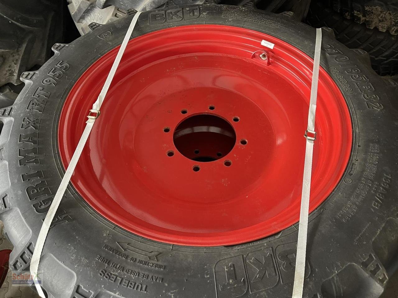 Sonstiges Traktorzubehör Türe ait Fendt Bereifung Fendt 300 500 Favorit 311 312 515 512, Gebrauchtmaschine içinde Schierling (resim 9)