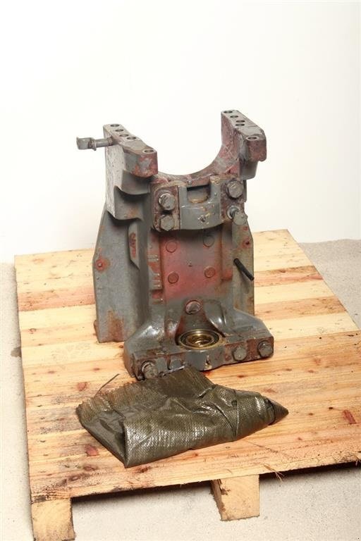 Sonstiges Traktorzubehör typu Fendt Farmer 312 Forbro / Front Axle Support, Gebrauchtmaschine v Viborg (Obrázek 5)