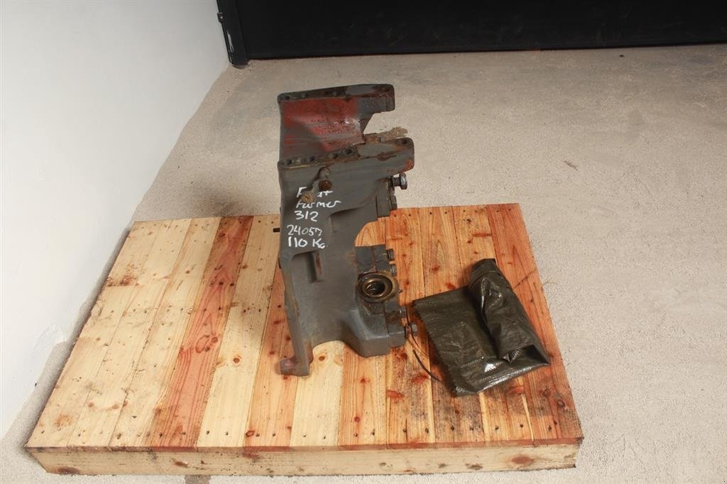 Sonstiges Traktorzubehör typu Fendt Farmer 312 Forbro / Front Axle Support, Gebrauchtmaschine v Viborg (Obrázek 2)