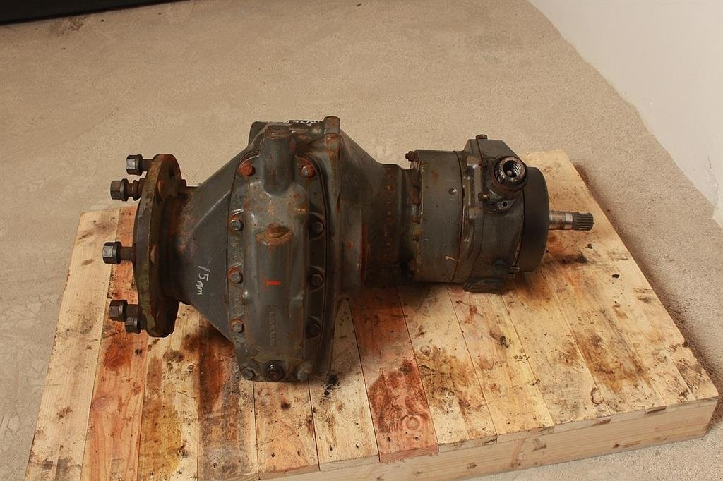 Sonstiges Traktorzubehör типа Fendt Farmer 312 Venstre lår / Left Rear Axle, Gebrauchtmaschine в Viborg (Фотография 2)